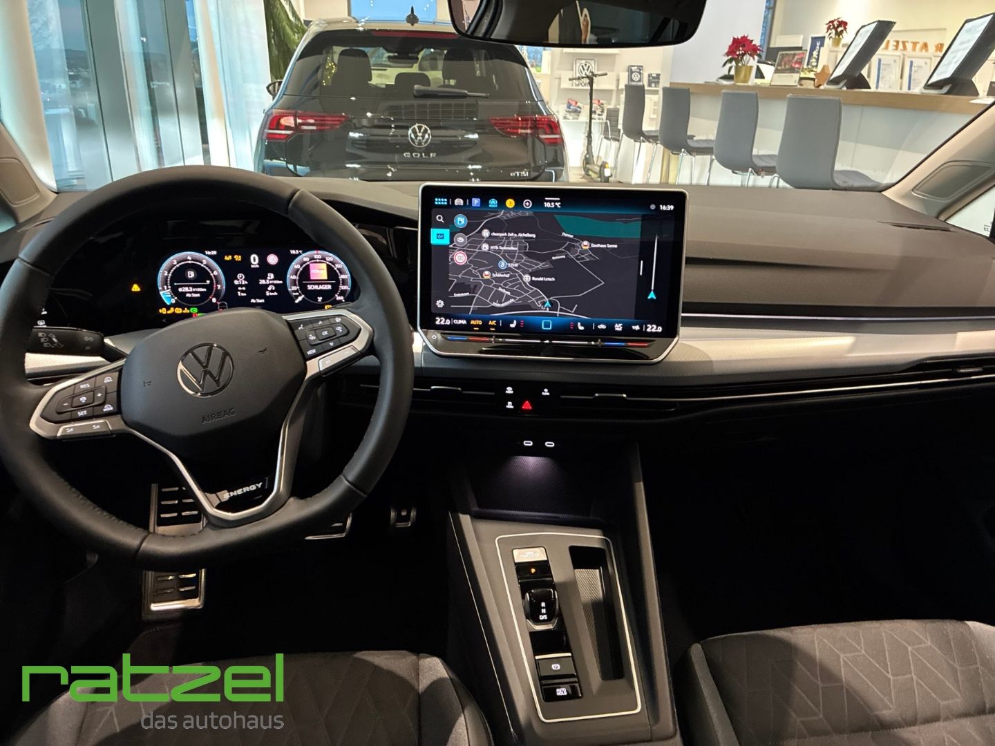 Fahrzeugabbildung Volkswagen Golf Variant ENERGY 1.5 eTSI DSG NAVI+AHK+LED