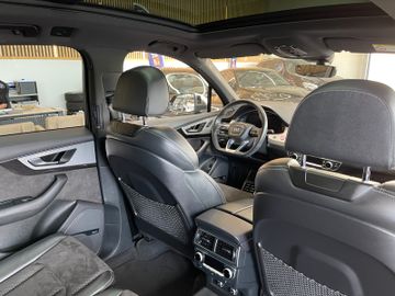 Audi SQ7 4.0 TDI quattro *PANO*HUD*MATRIX*AHK*S-LINE*