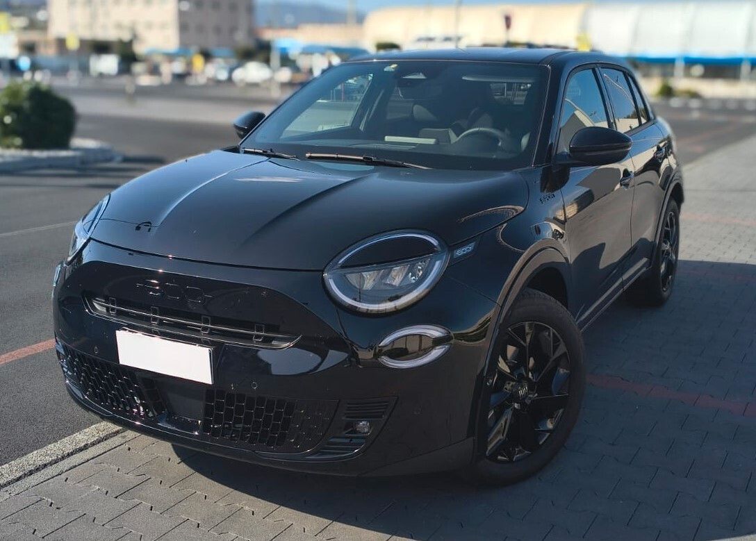 Fiat 600 Hybrid 145 CV DCT MHEV Sport Edizione M imagem 2