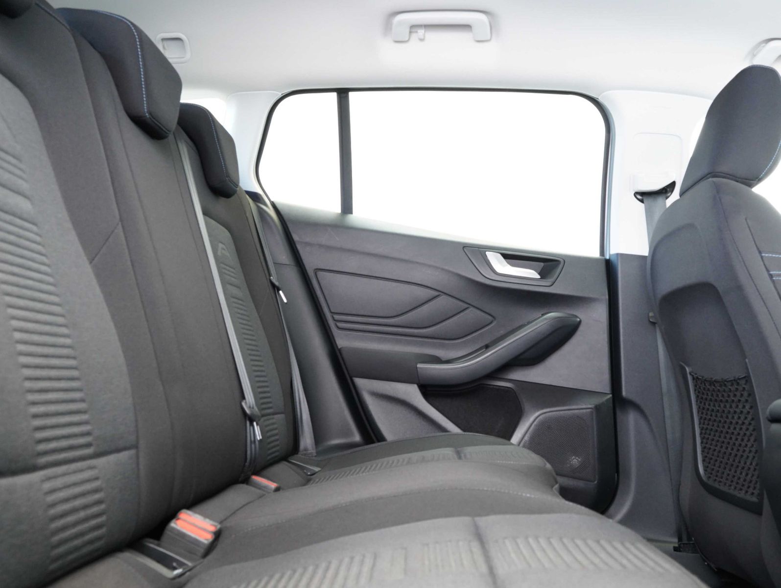 Fahrzeugabbildung Ford Focus Turnier 1.5 EcoBlue Active LED/NAVI/KAMERA