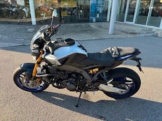 Fahrzeugabbildung Yamaha MT 09 SP Erstbesitzer! Viel Zubehör!