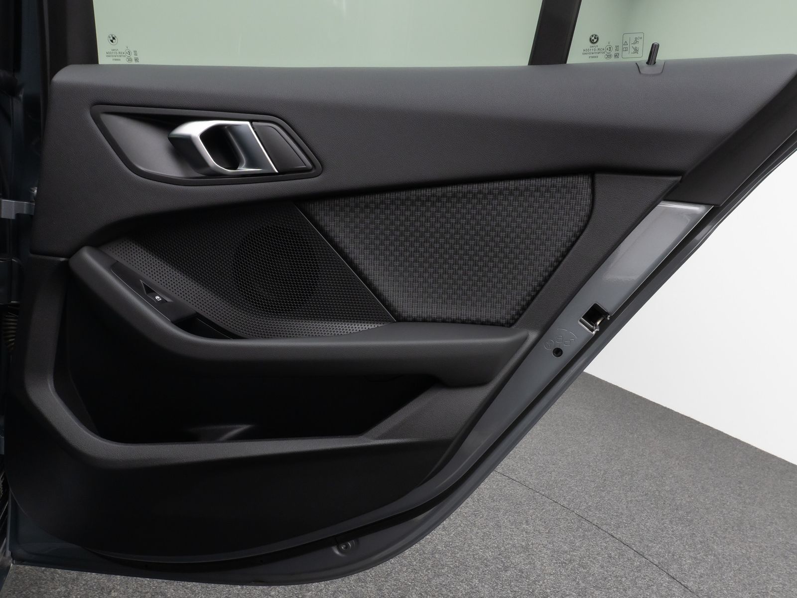 Fahrzeugabbildung BMW 120i Panorama Kamera HUD HiFi DAB LED 17Zoll