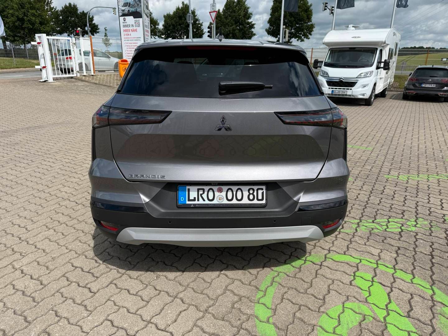 Fahrzeugabbildung Mitsubishi Grandis Intro Edition 1.3 T-Benziner 7-DCT