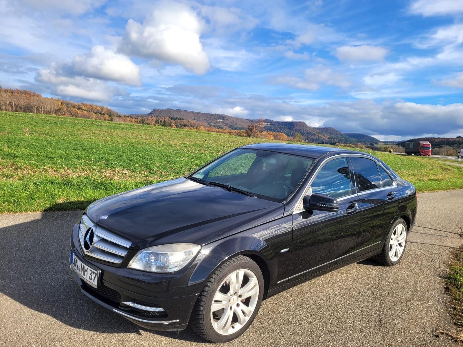 Mercedes-Benz C 200 CGI BlueEfficiency*HARMAN KARDON*AUTOMATIK