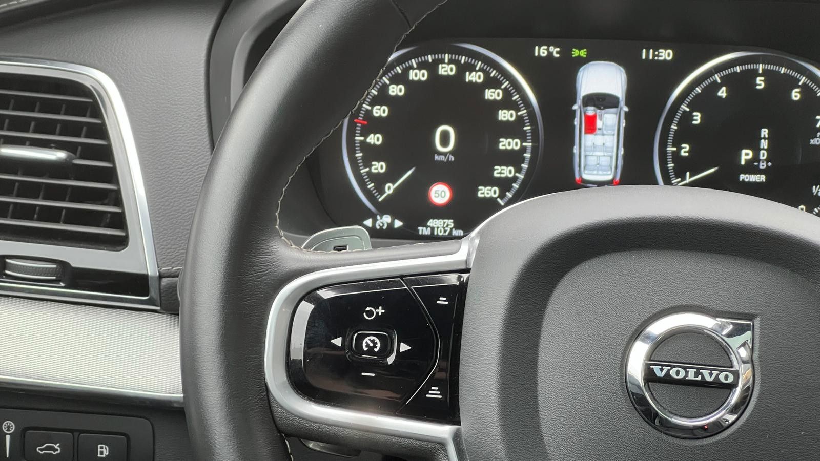 Fahrzeugabbildung Volvo XC90 T8 PHEV AWD R Design*360°*Massage*LUFT*B&W*