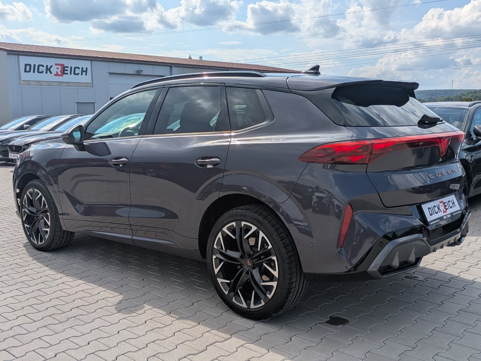 Fahrzeugabbildung CUPRA Terramar 2.0 TSI 4D VZ HUD*MATRIX*PANO*DCC*20"
