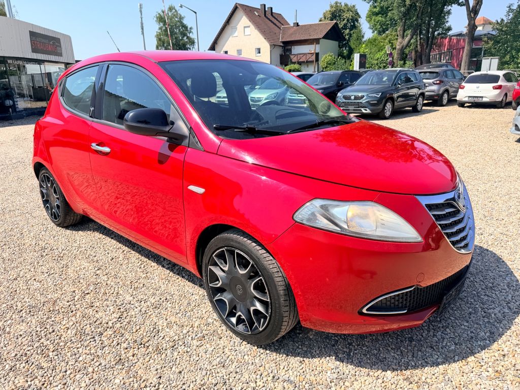 Lancia Ypsilon