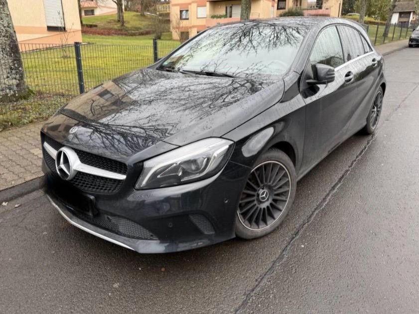 Image of Mercedes-Benz A 220