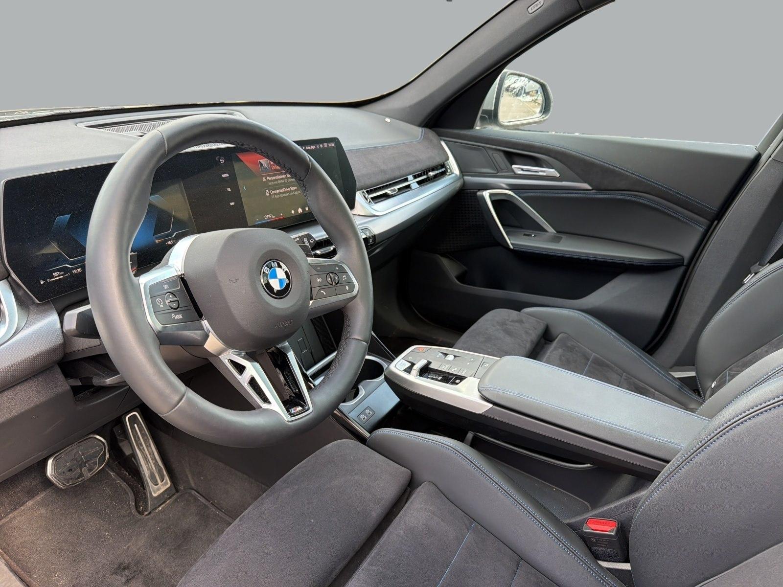 BMW X1 sDrive18i M Sportpaket | AHK PANO RFK HIFI BT