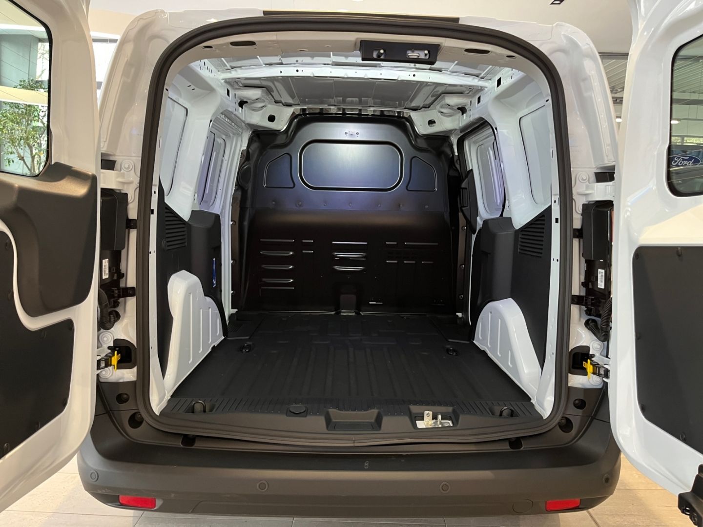 Ford Transit Courier - Bild 16