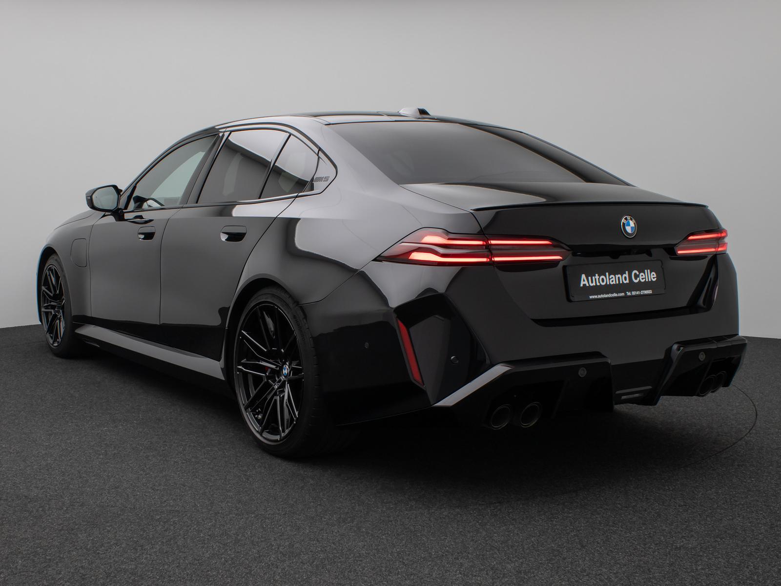 BMW M5 xD Panorama 360°B&W HUD M-Driversp. Komfort 