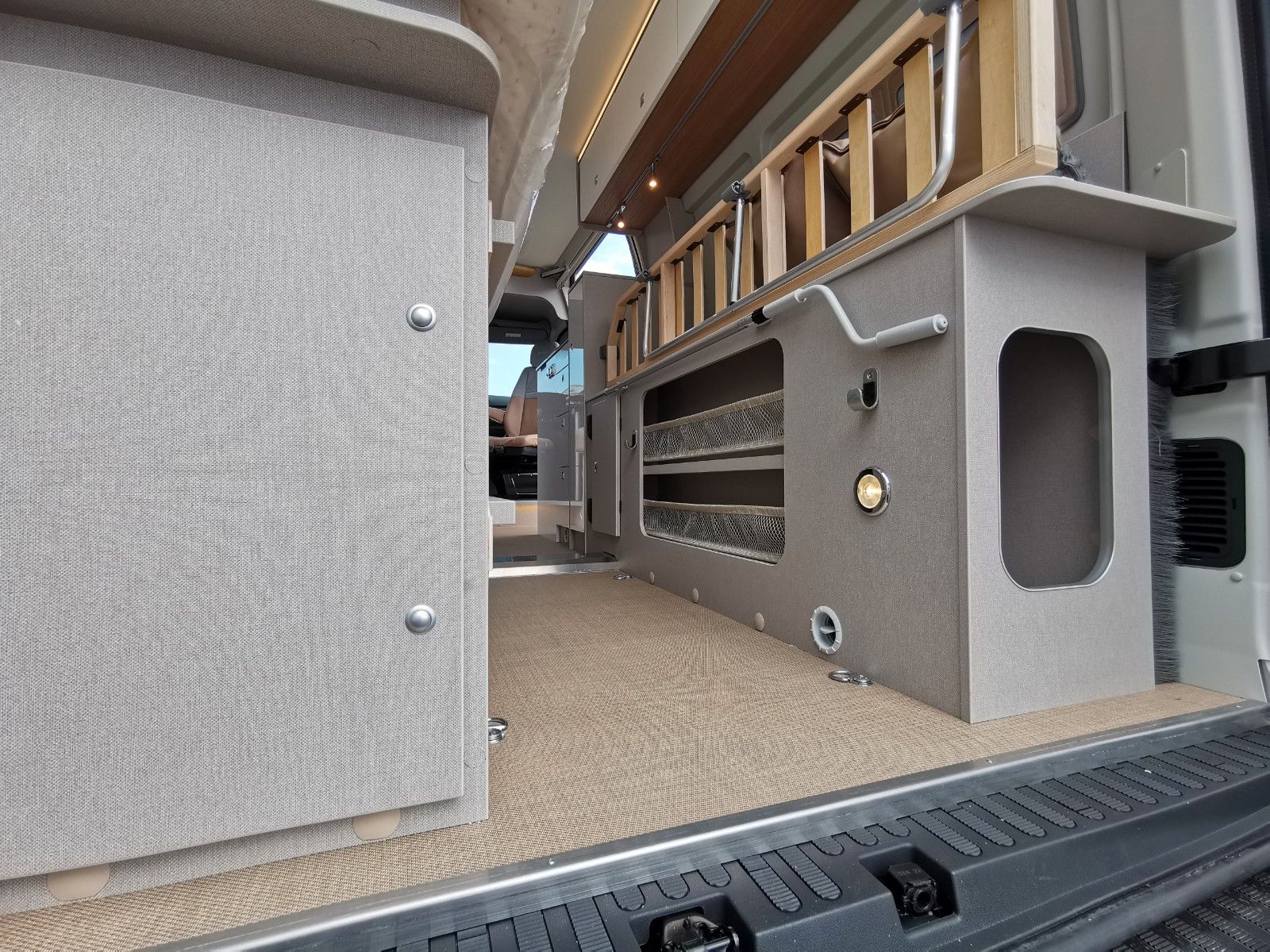 Fahrzeugabbildung Bürstner Delfin Limited C 621 - SIE SPAREN 19.253 € !!!