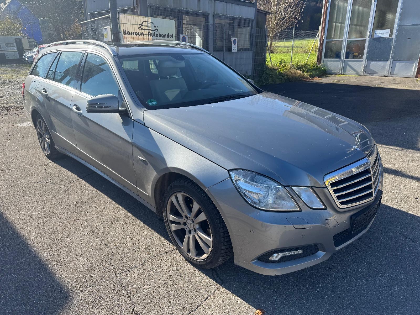 Mercedes-Benz E 250 CGI T BlueEFFICIENCY AVANTGARDE