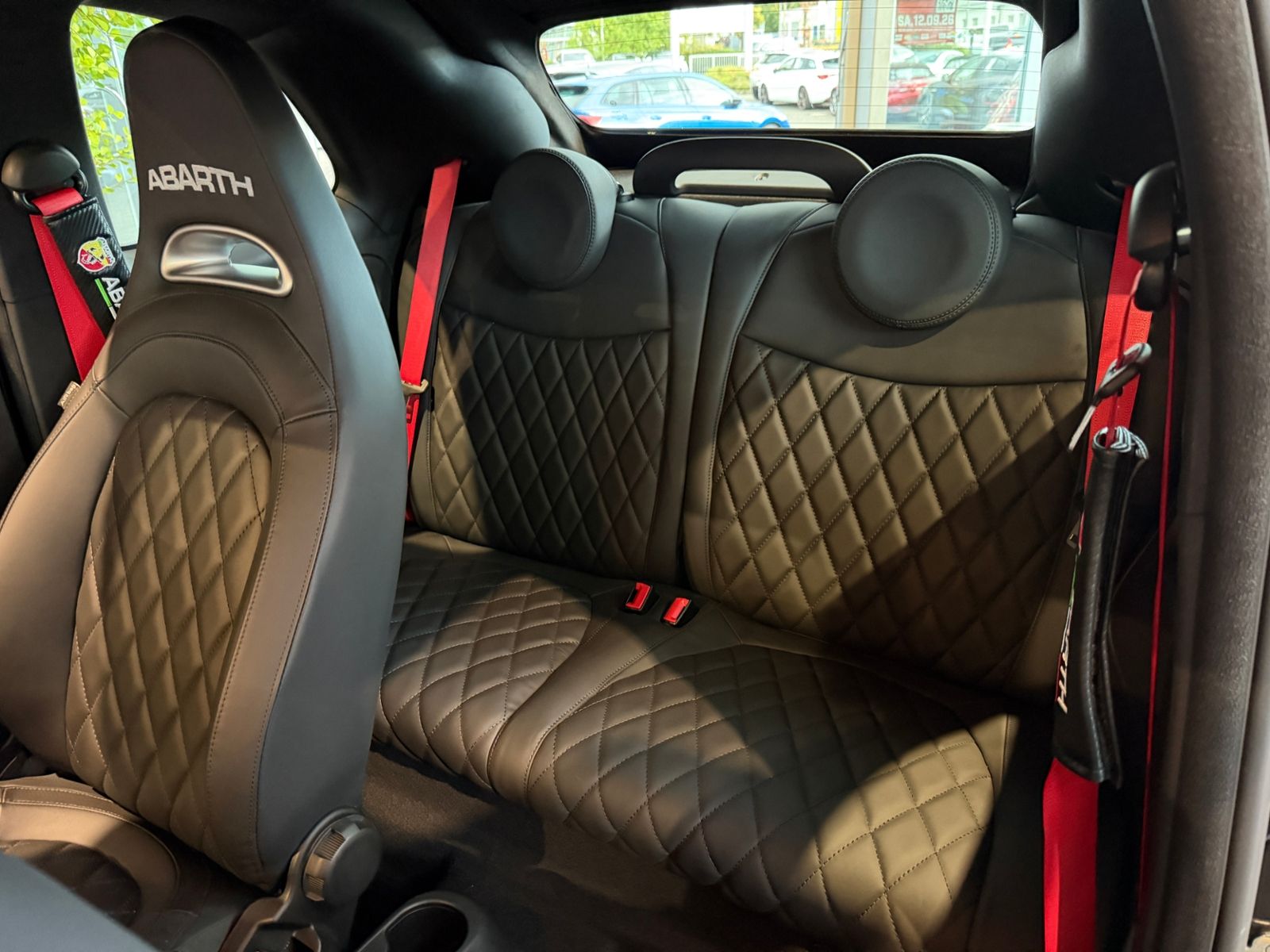 Fahrzeugabbildung Abarth 695C Turismo Cabrio KLIMA BEATS NAV DAB ALU