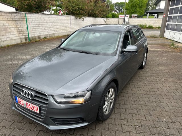 Audi A4 Avant Attraction ultraVoll Scheckheftg.Fin.mö