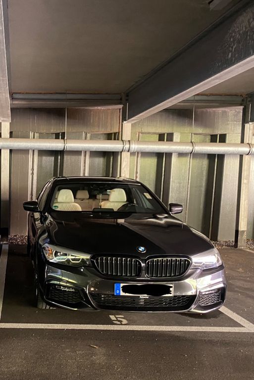 Image of BMW 530