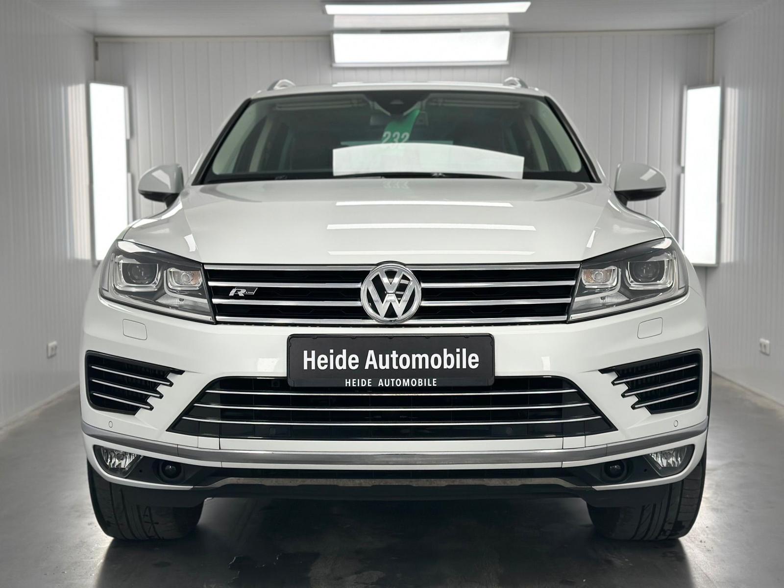 Volkswagen Touareg 3.0 V6 TDI R-LINE 1.HAND PANO AHK STHZ