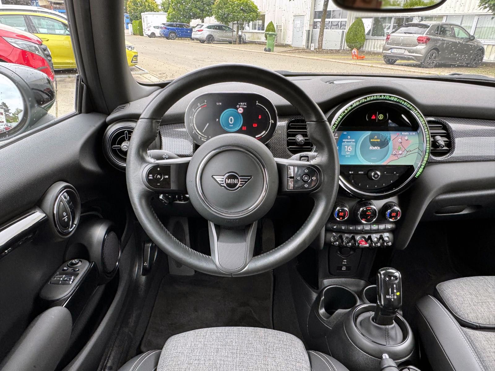 Fahrzeugabbildung MINI COOPER 3-trg. Classic-Trim LED KAM PDC CarPlay