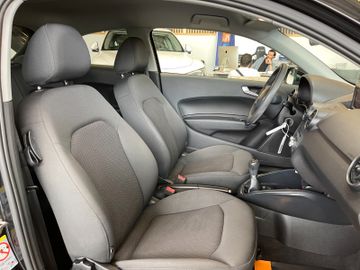 Audi A1 attraction *Klimaauto.*Sitzheizung*TÜV0327*