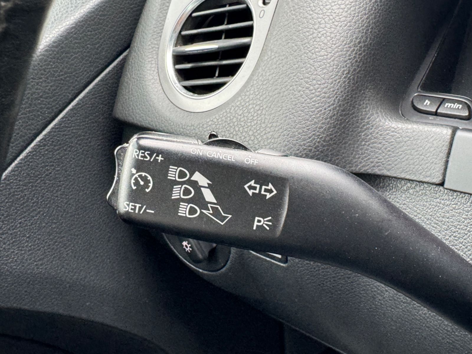 Fahrzeugabbildung Volkswagen Tiguan Sport & Style 4Motion/Kam./Leder/AHK