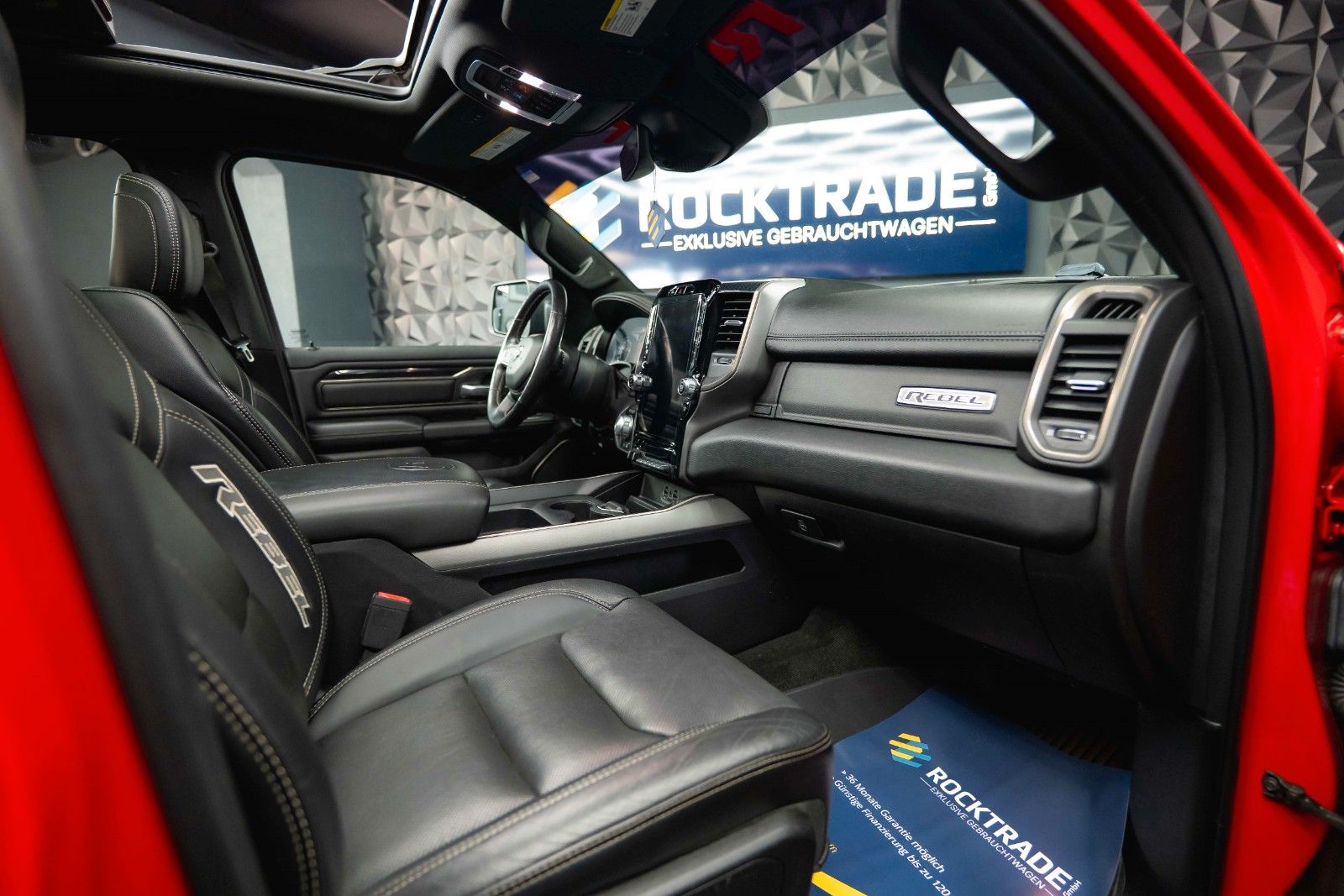 Fahrzeugabbildung Dodge RAM 5.7 V8 HEMI 4x4 REBEL AXLE LOCK LPG Pano ACC