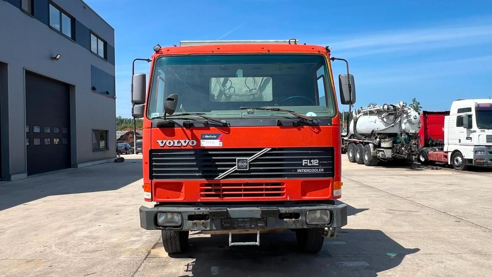 Volvo FL12-380 (6X6 / EJES GRANDES / LAMES / BIG AXLE