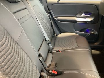 Mercedes GLB 200 - 9
