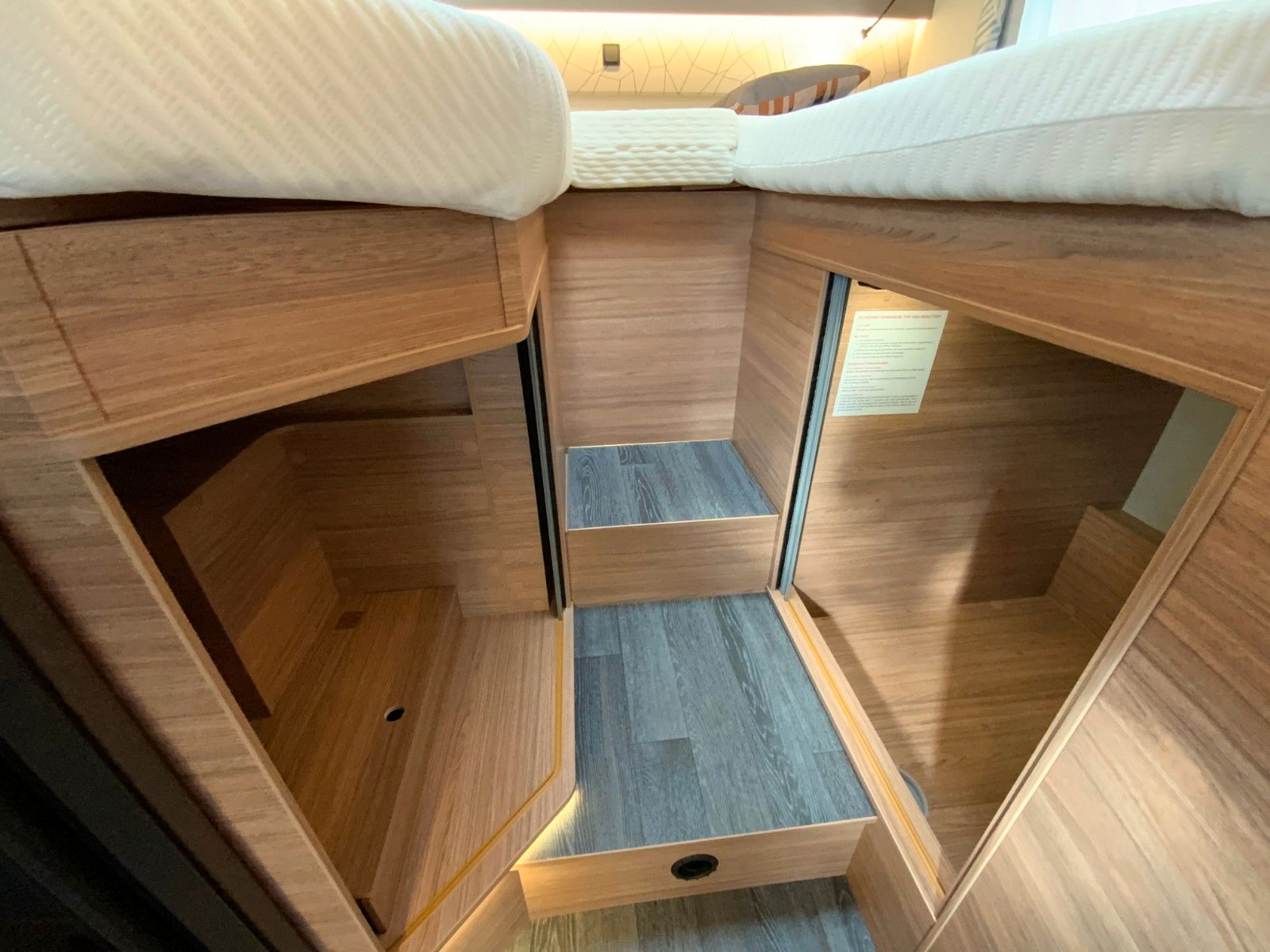 Fahrzeugabbildung Weinsberg CaraSuite 650 MEG