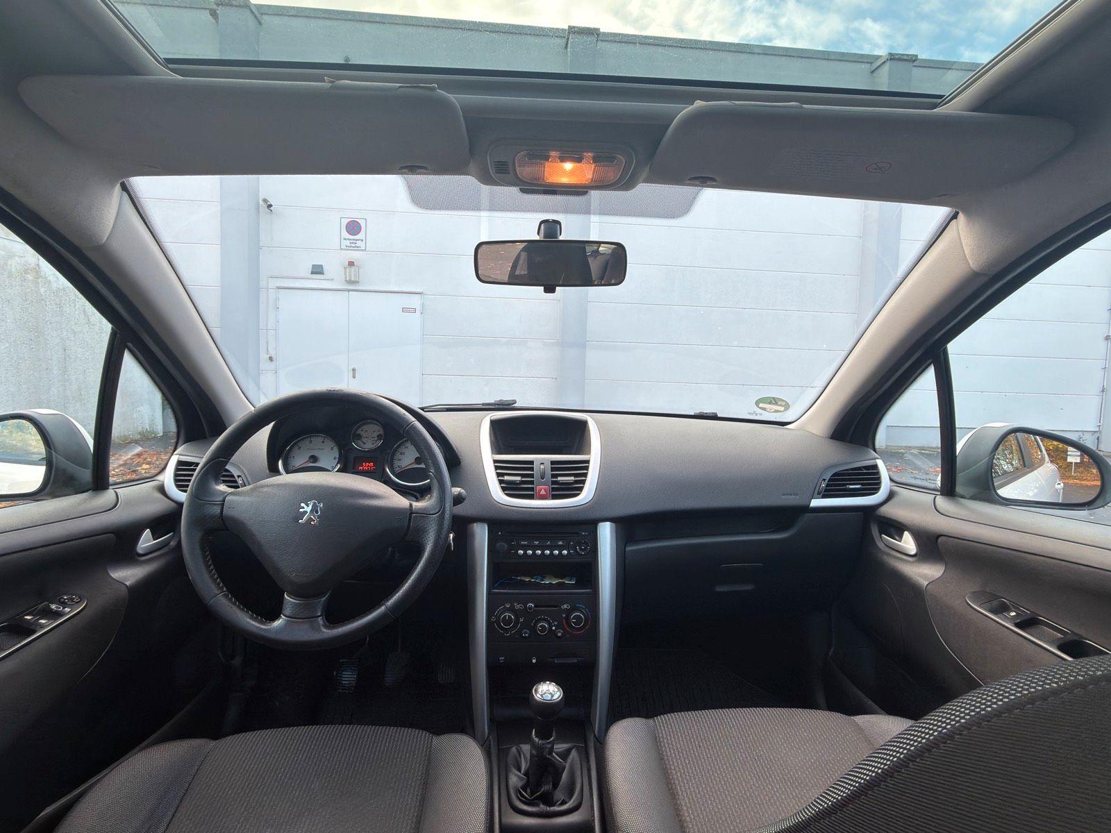 Peugeot 207 2012 — photo 6