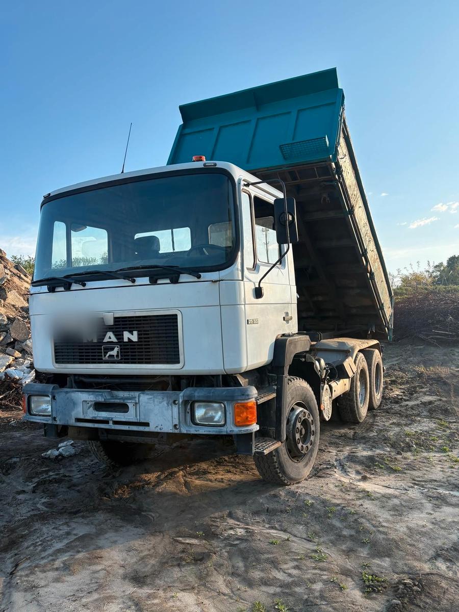 MAN 25.322 6X4 3-SIDE TIPPER HYDROBOARD