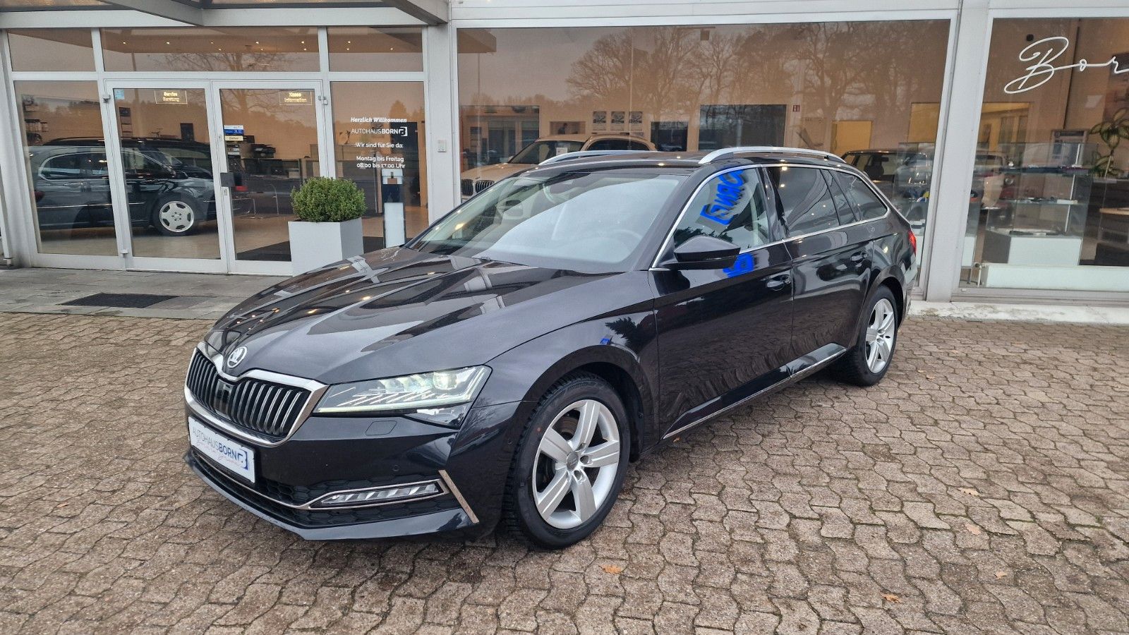 Skoda Superb Combi L&K AHK PANORAMA foto 10