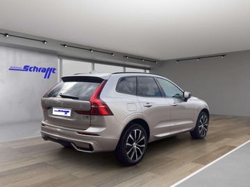 Volvo XC60 B5 AWD Plus Dark