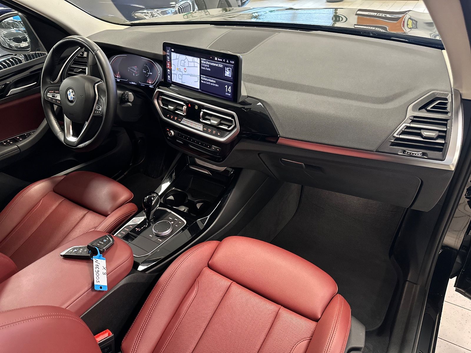 BMW X3 xDrive Aut/Driv&Brems&ParkAss/AHK/SportSitze foto 24