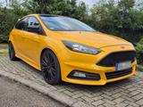 Ford Focus ST MK3 Facelift Scheckheft - Ford Focus: ST Facelift