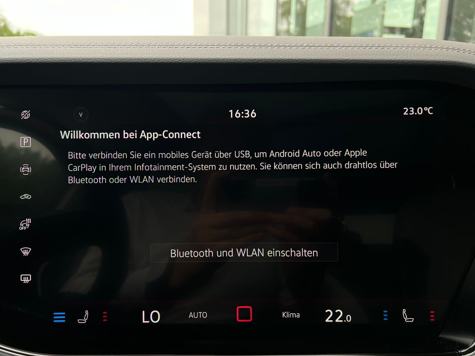 Fahrzeugabbildung Volkswagen Touareg R-Line 3.0 TDI 4MOTION *AHK, Adaptivfwg.