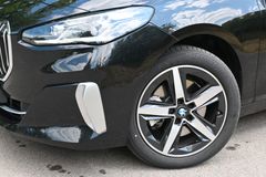 Fahrzeugabbildung BMW Active Tourer 223d xDrive*Luxury*DKG*PANO*H&K*