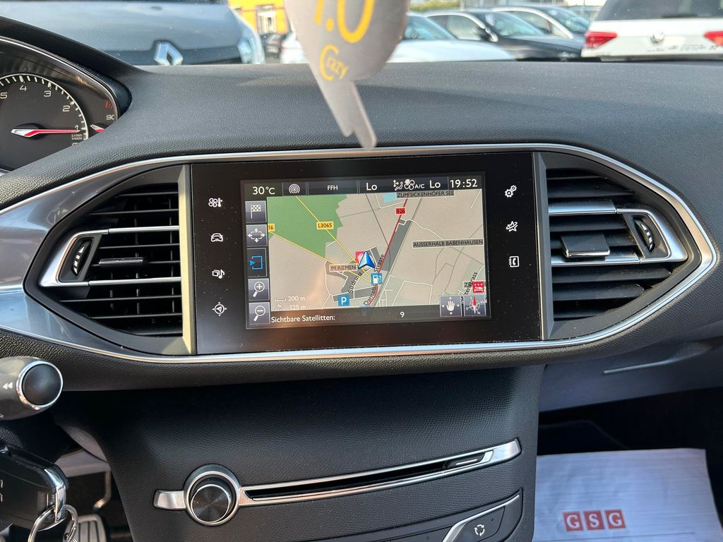 Car Image 23