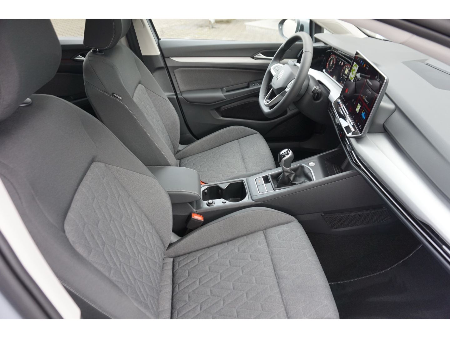 Golf VIII 1.5 TSI Life *AHK*PANO*ShZ*PDC*