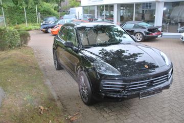 Porsche Cayenne - 2