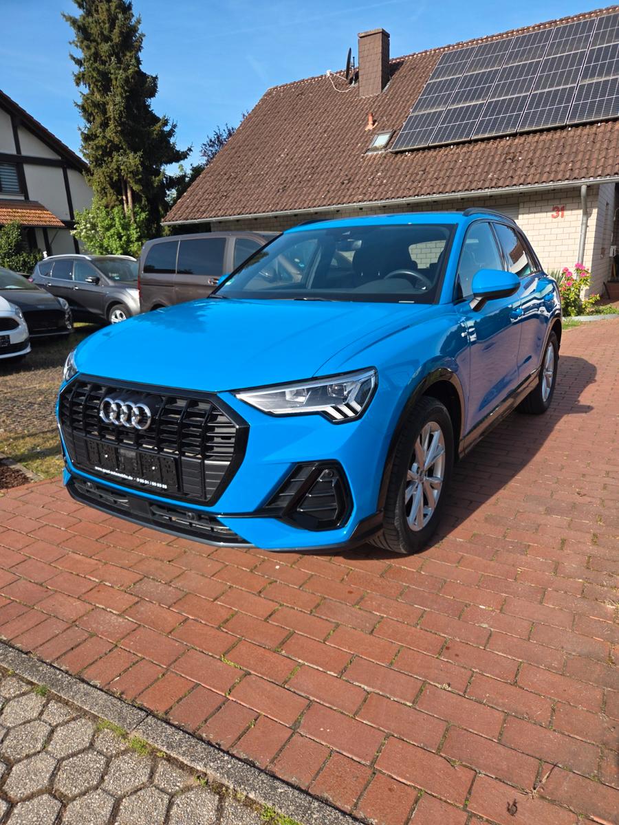Audi Q3 35 TFSI S line AHK Side Assist PDC v u h Navi
