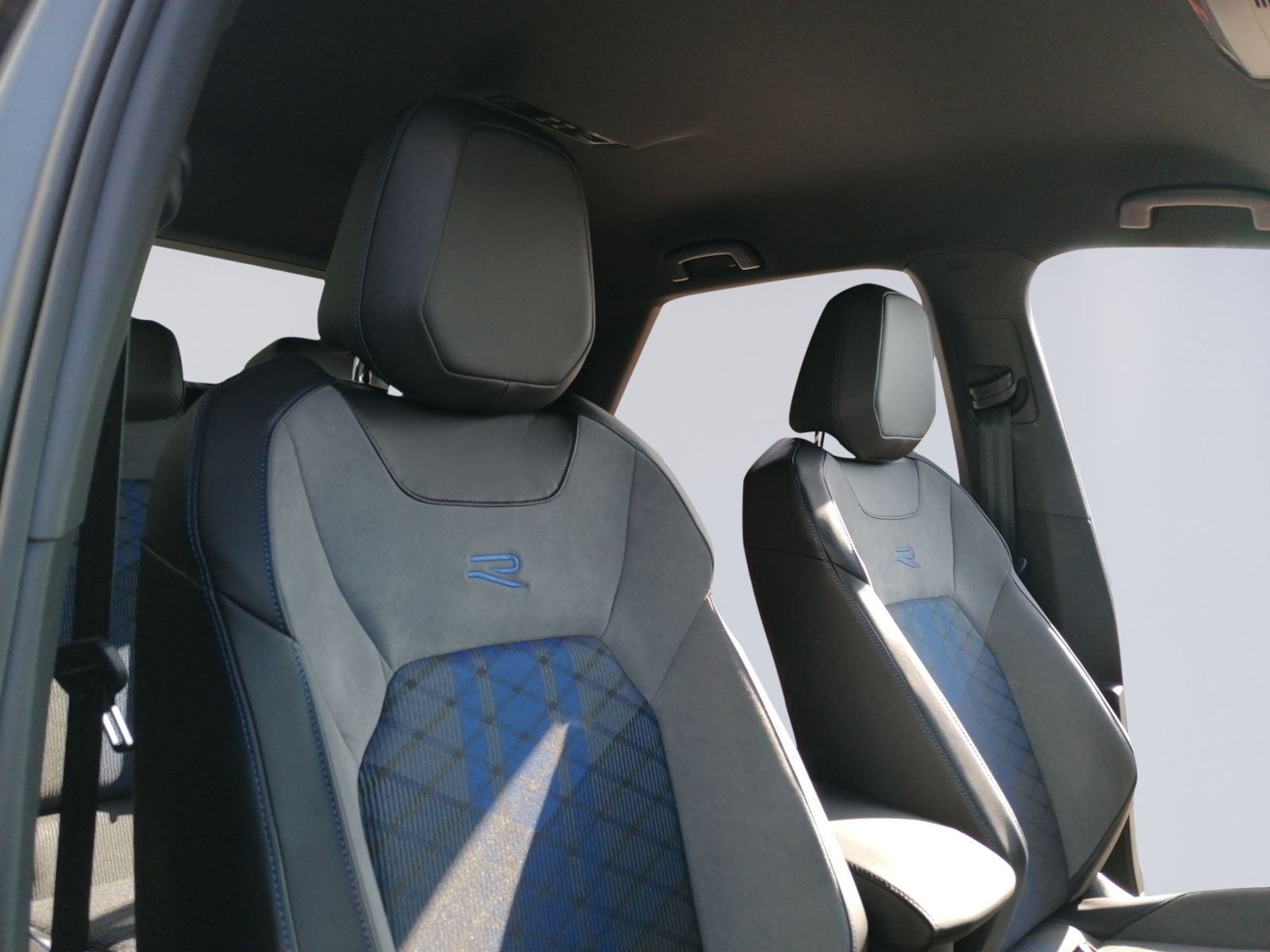 T-Roc R 2.0 TSI 4MOTION DSG LED NAVI ALU