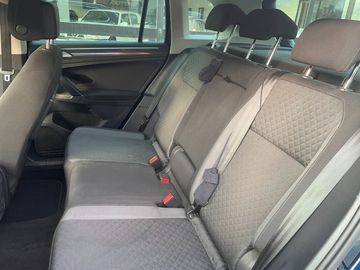 Volkswagen Tiguan - 10