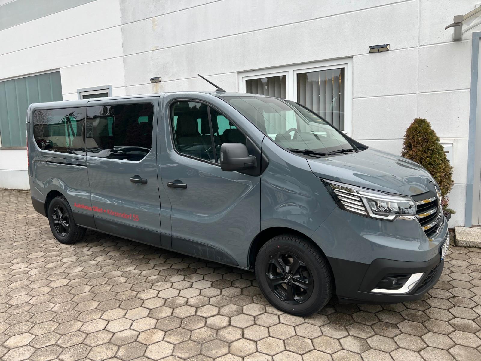 Renault Trafic L2H1 Lang 9-Sitzer+2 Schiebetüren
