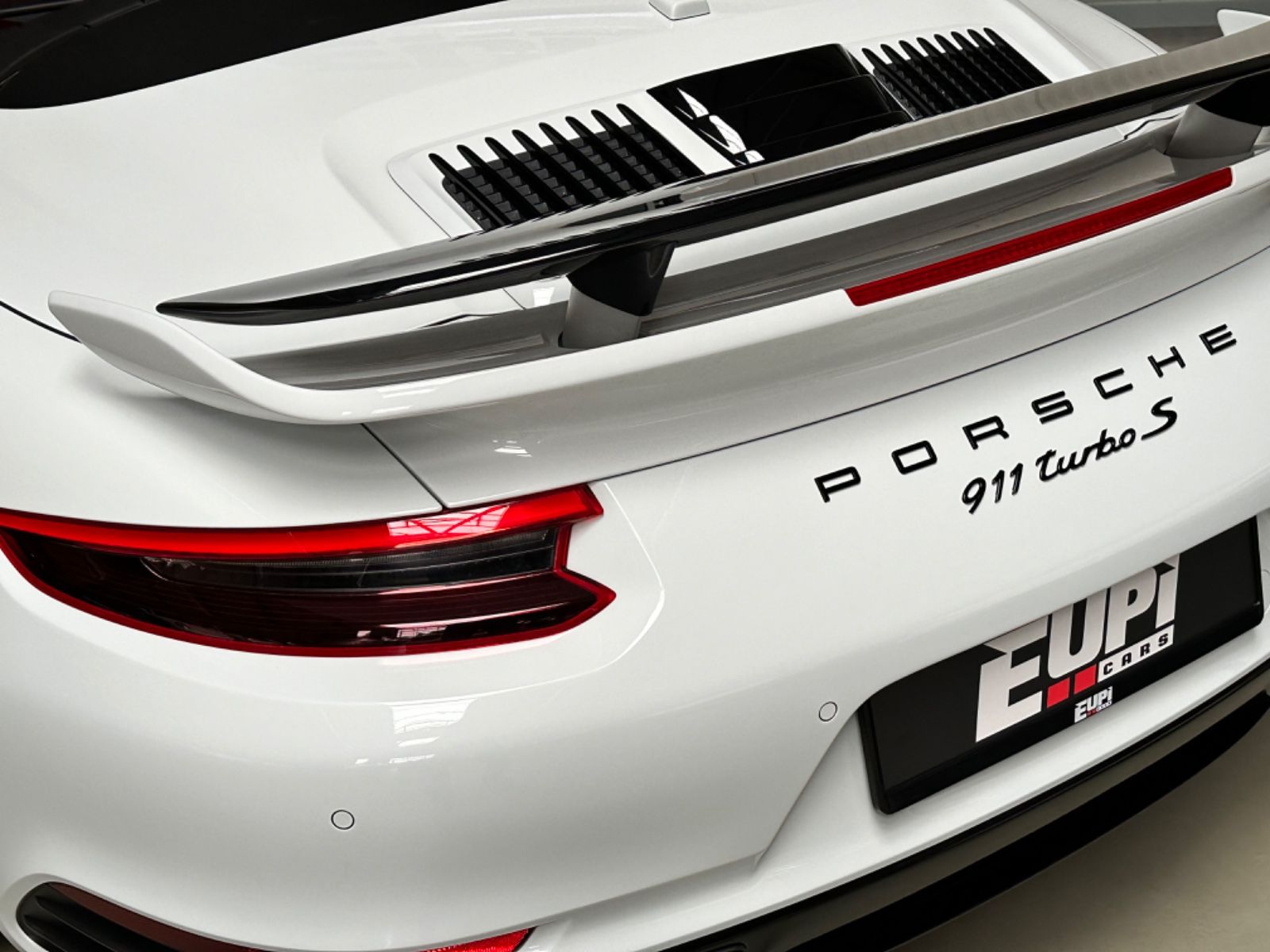 Fahrzeugabbildung Porsche 911/991.2 Turbo S Cabriolet/Burmester/Aero Kit
