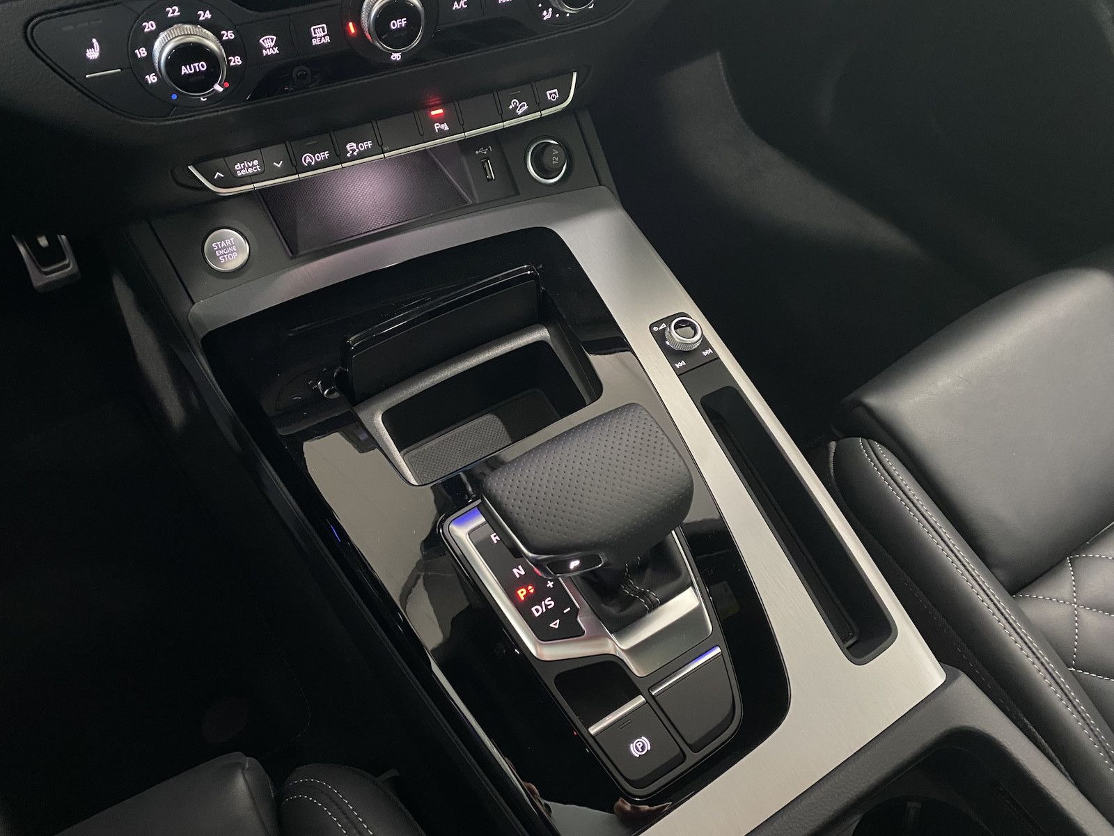 Fahrzeugabbildung Audi Q5 Sportback 40 TDI S line/Pano/Raute/Matrix/21