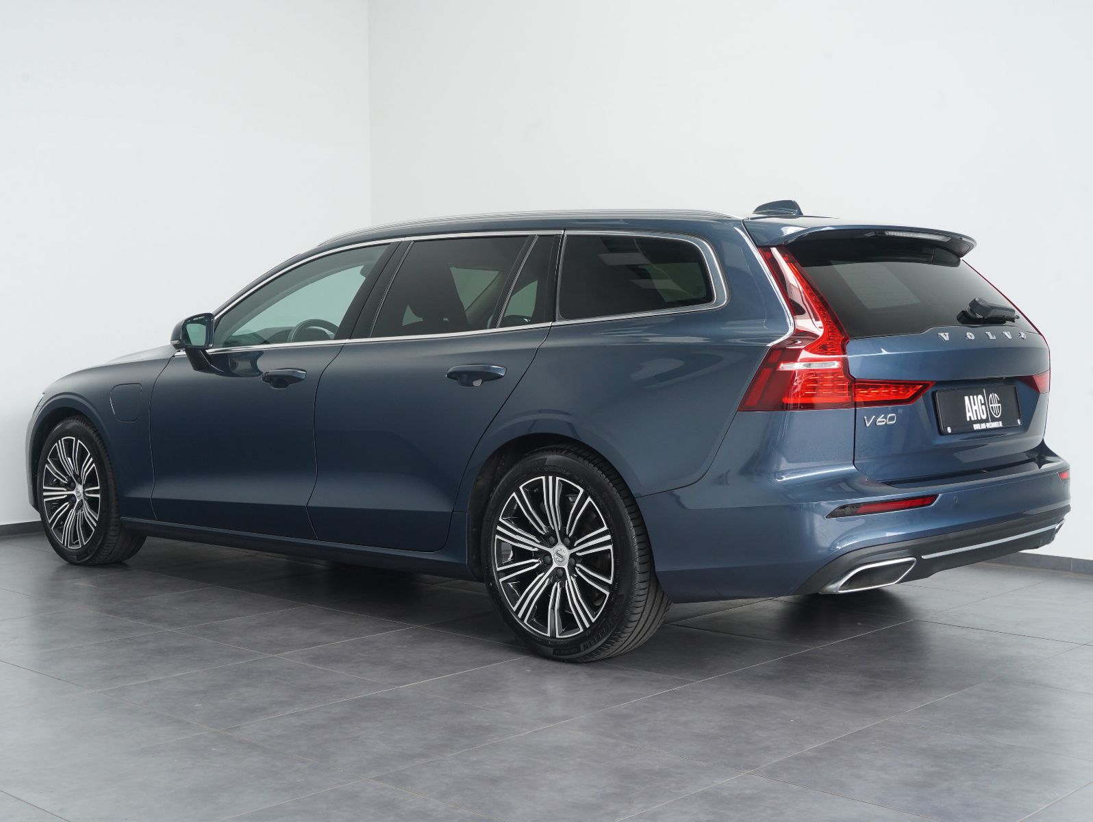 Fahrzeugabbildung Volvo V60 T6 AWD Recharge Plug-In Inscription ACC/AHK