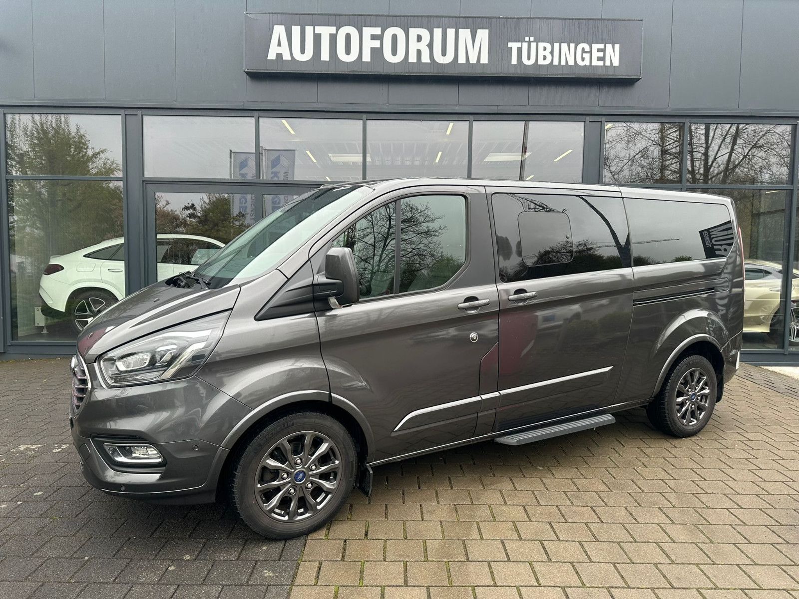 Fahrzeugabbildung Ford Tourneo Custom  320 L2H1 Titanium X*ACC*SDH*2KLI