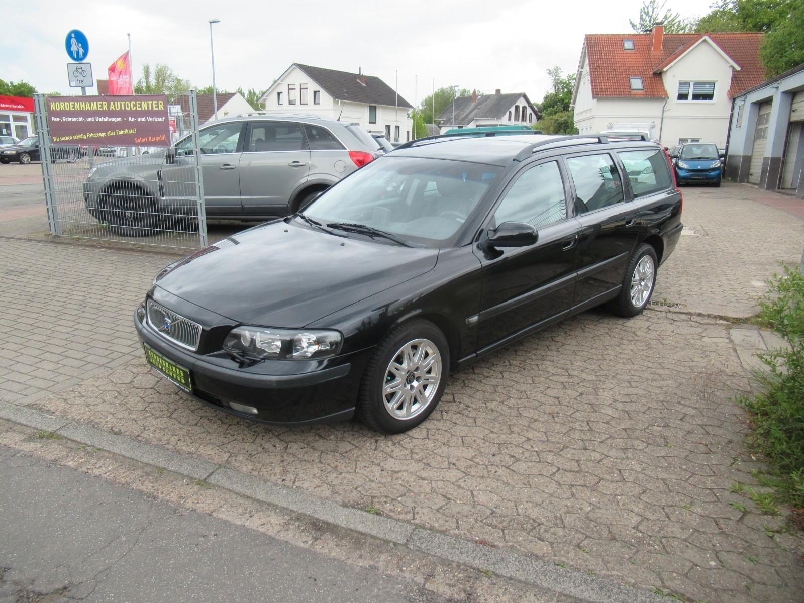 Volvo V70 D5 Black Edition LEDER XENON NAVI AUTOMATIK