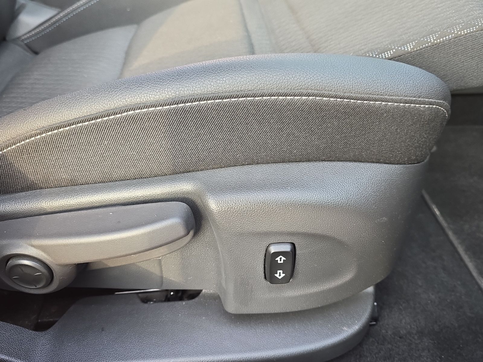 Fahrzeugabbildung Opel Astra K+Innovation+Start/Stop+Carplay+LED+PDC