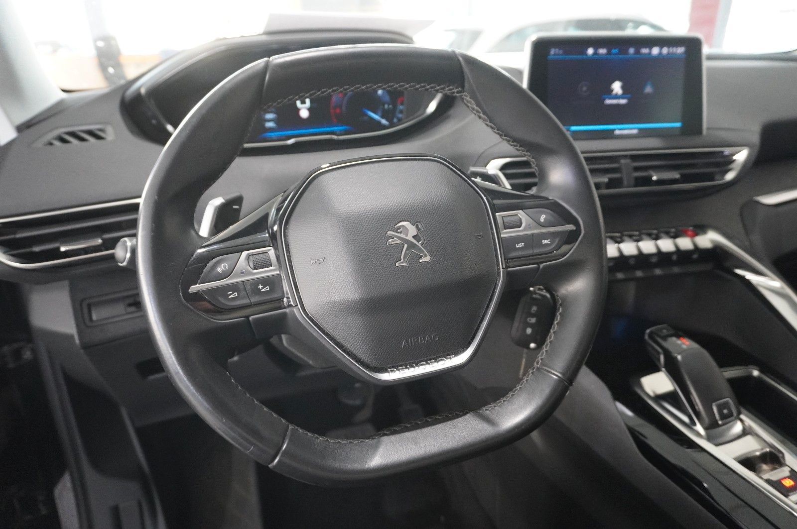 Fahrzeugabbildung Peugeot 5008 1.5D ALLURE NAVI/LED/KAMERA/VIRT/SH/DAB/AHK